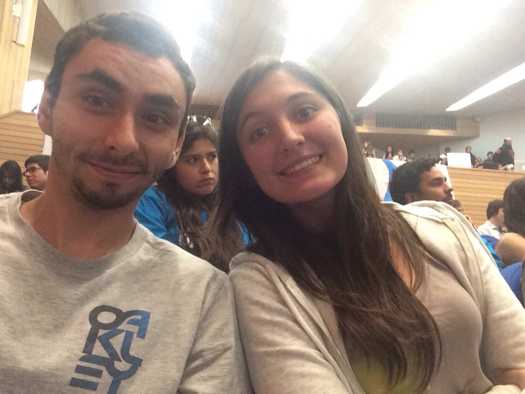 Ramon_leiva's tweet photo. #DebateFEUAI2016 
#EmergeUAI
#JuntosHacemosUniversidad 
#FEUAI2016 https://t.co/u6RyQnaa28