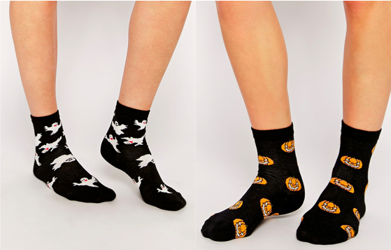 socks_mysu's tweet photo. @CupcakesParis We make a deal : ten cupcakes against ten pair of Halloween socks ! #makeyourstyleyummy https://t.co/81E2kCuHaA