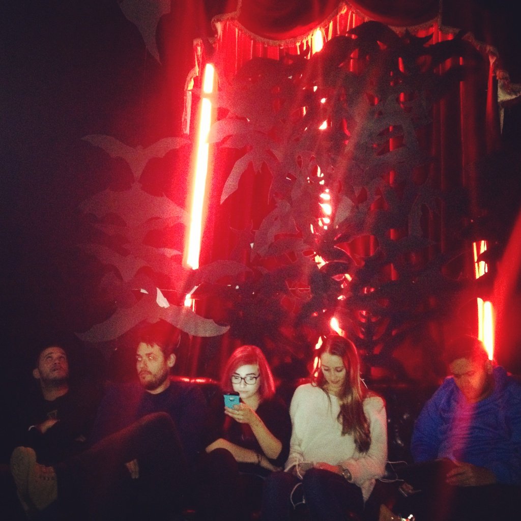Hejorama's tweet photo. Hollie's red night at @bramstokerdub festival.
#Fanzine #Art #Party for #Fangs Fans
#BiteMeDublin #MustLoveFestivals https://t.co/JjEpqDE06b