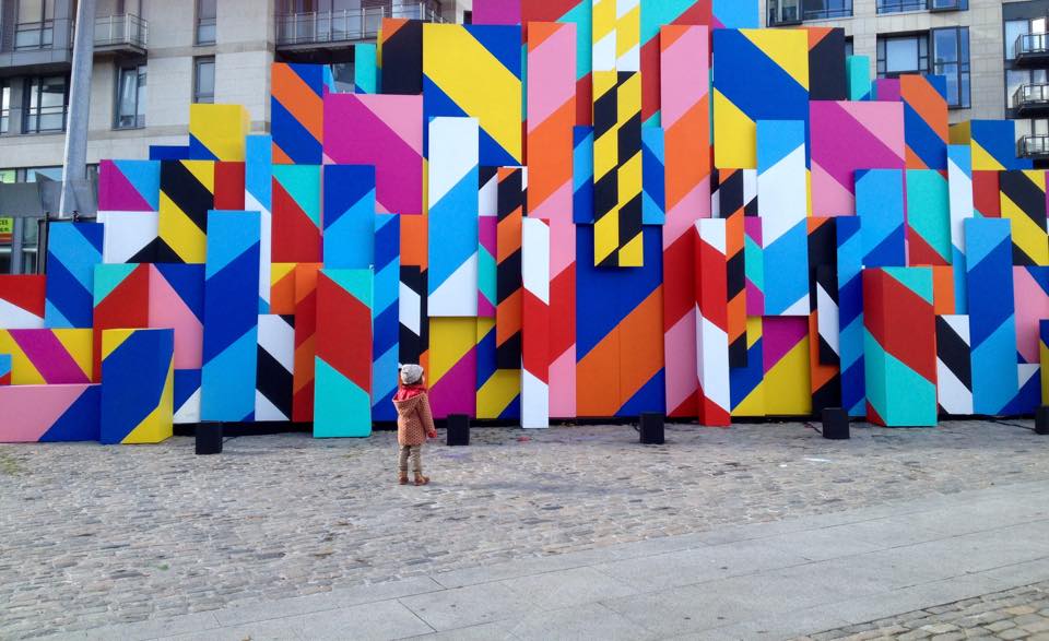 Hejorama's tweet photo. Cutest moment. Kid discovering #StreetArt
#LoveDublin #MustLoveFestivals
#HollieCharm https://t.co/YGJtxmf6aA