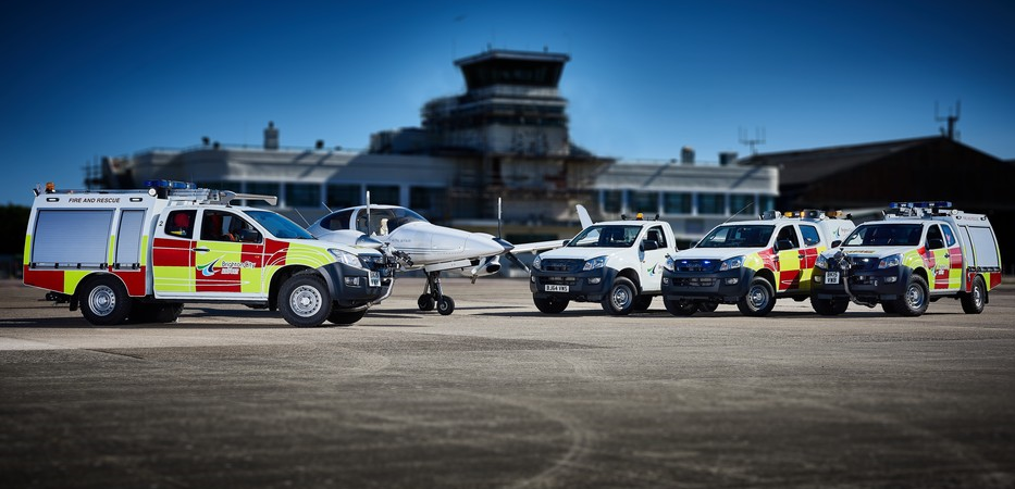 brightoncityair's tweet photo. We at BCA have such a fantastic fire crew, did you know they inspect the runway every 3 hours?! #airport #firecrew https://t.co/1xDAJjWpQM