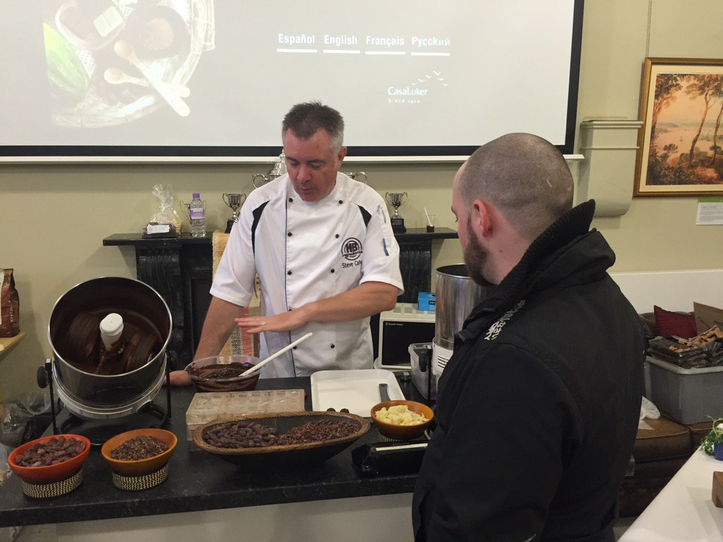 ChaddsFoodsmith's tweet photo. Nice to see @tomdoddone of @GreedyGoosePlym learning more about the latest innovative chocolate concept https://t.co/Xk9GlNX7mq