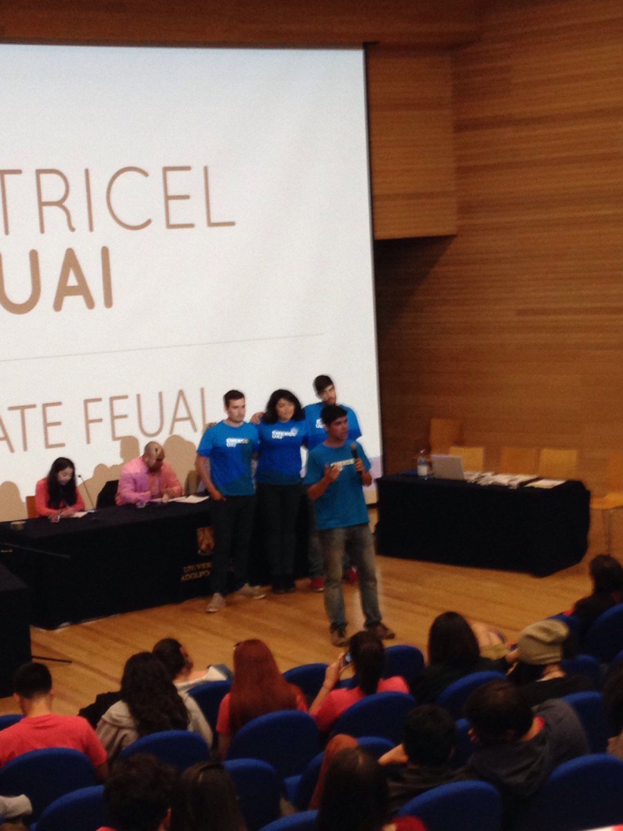 nachavillagra's tweet photo. Nuestro presi dando la presentación de nuestra lista 👏
#emergeuai #feuai2016 https://t.co/o1OD1lq2HG