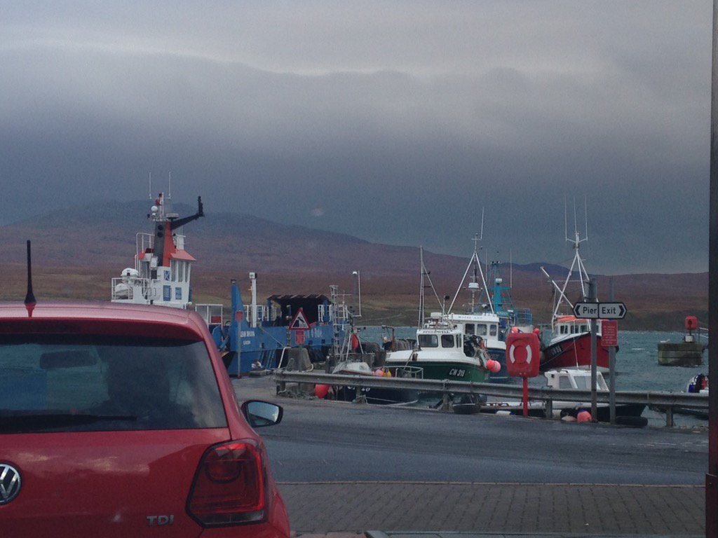 AstroOutreach's tweet photo. Intermission between ferries #IYL2015 https://t.co/Hi9yt5flsp