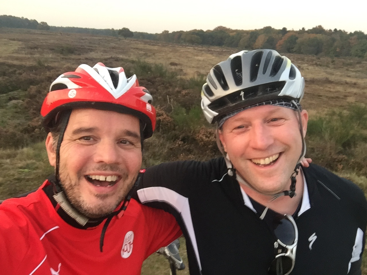PatrickBakker68's tweet photo. Samen met Steven waardevolle kilometers bij elkaar mountainbiken voor Solidarity Day! #Win4YouthSDR #Win4Youth https://t.co/WBB8YL9bKR