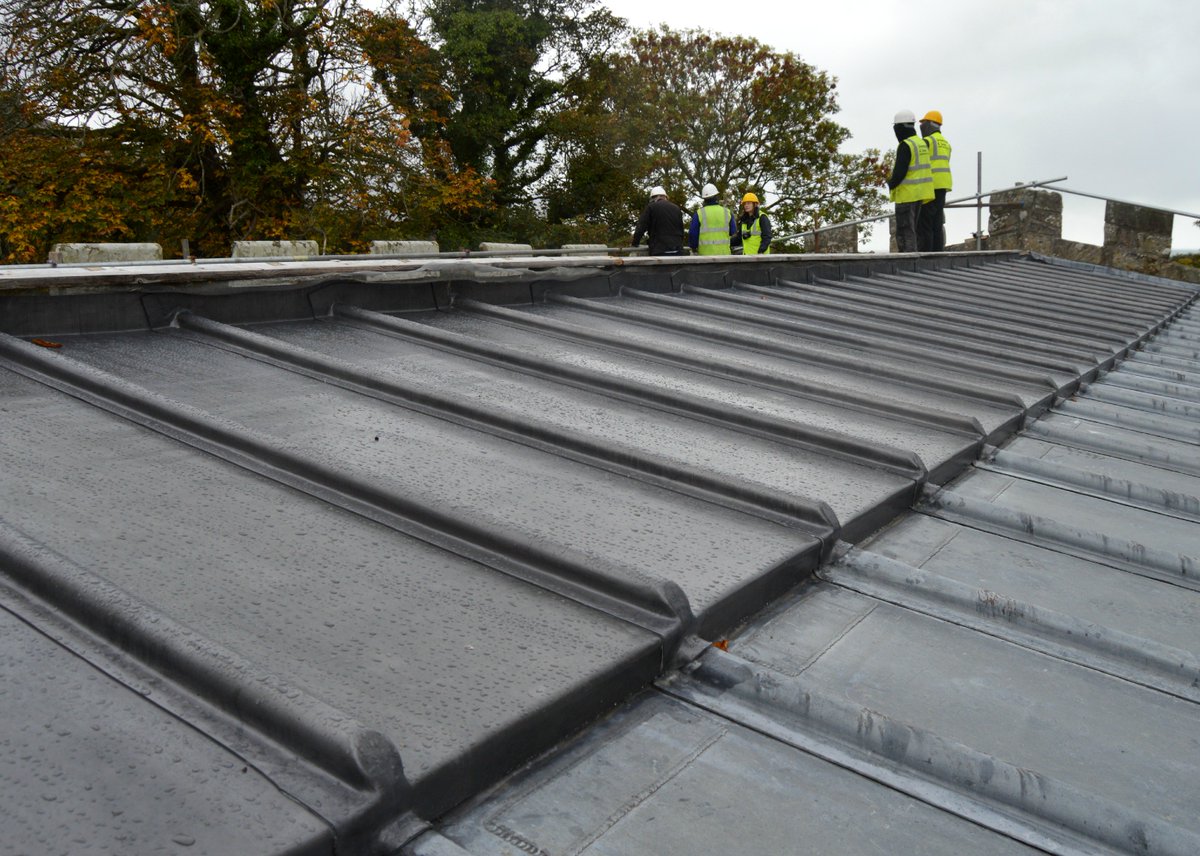GreenoughRoof's tweet photo. #ChurchRoofs are getting our attention this Autumn. @LeadSheetAssoc #Gwynedd #Cymru #Wales #StBeuno #ClynnogFawr https://t.co/0j4VD6NAvM