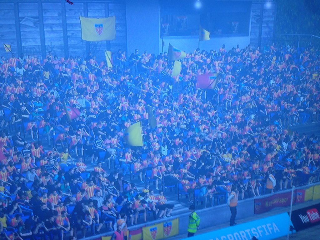 SprowstonMafia's tweet photo. Goodbye Town Park, the stadium will always be remembered ❤️❤️❤️ https://t.co/CrOjRj0Xtn