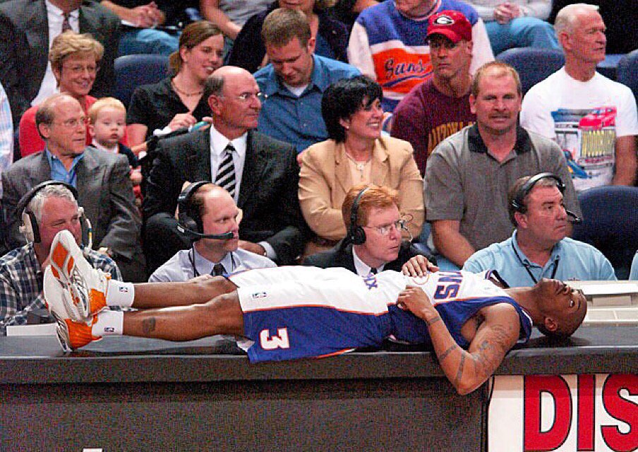 openrunsapp's tweet image. Monday mornings be like... 😂😂😂#openruns #ballislife #nba #hoops
