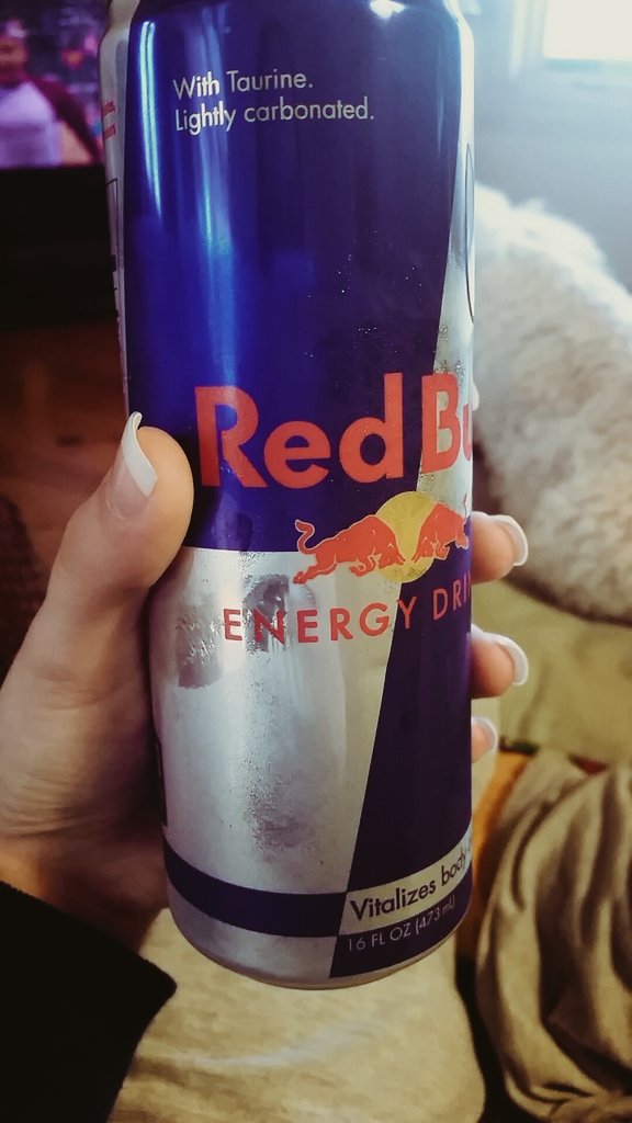 chasitygarlitz's tweet photo. the way to my heart ❤ forget the flowers and chocolates #RedBullLover https://t.co/QK0M0rKYAM