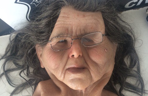 g1's tweet photo. Senhora? Senhora? Preso que usou máscara e se vestiu de mulher tentou fuga mais 2 vezes https://t.co/4Jg3N7c3sN #G1 https://t.co/jk9exKiBEx