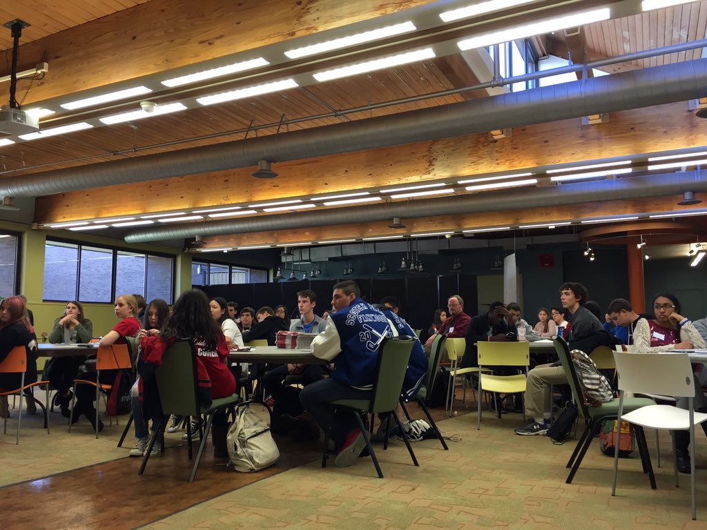 PHTrailblazer's tweet photo. The turn out for a student run presentation at the #GSSPA15 conference including our very own @bulzomol https://t.co/ta2civkduq