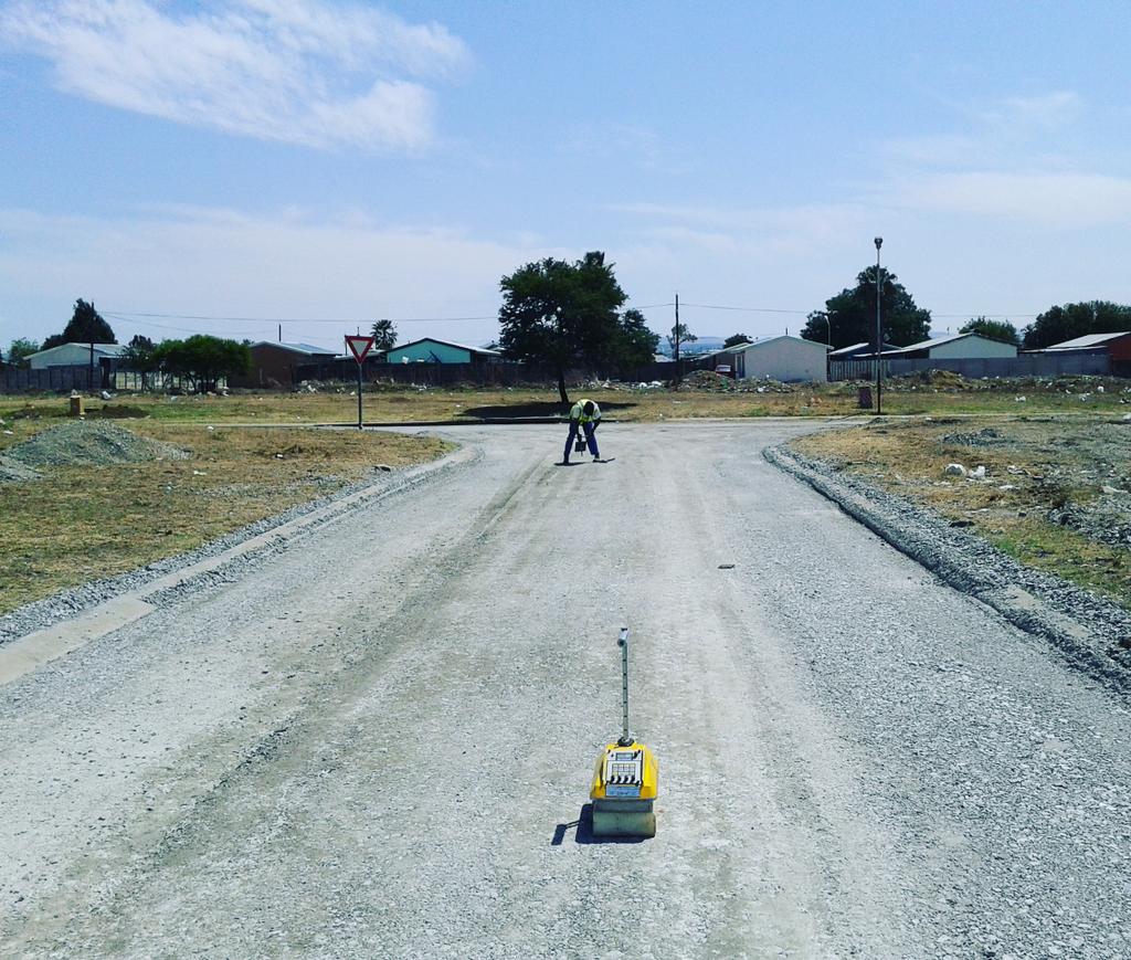 GeoSolEarth's tweet image. #CompactionTesting #NuclearGauge #Density #Testing #Troxler #Roads #Layerworks ☆ instagram.com/p/9TuT2NMaoh/