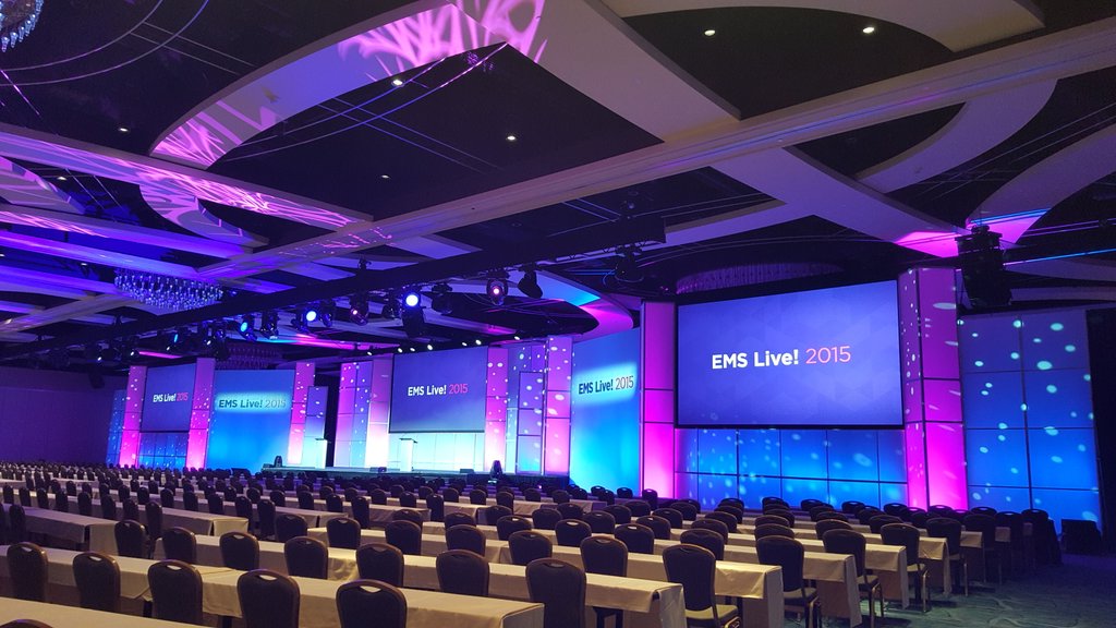 AVoneGroup's tweet photo. Here we gooooooo!  #EMSLive15 https://t.co/UrYNxwxfYu