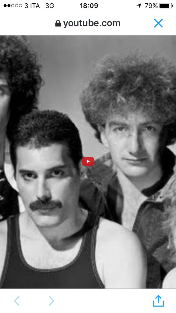 lidiaschillaci's tweet photo. "Puts people on streets Um ba ba be 
Um ba ba be " 🔝 @DavidBowieReal @QueenWillRock #FreddieMercury #1981 as today❤️ https://t.co/M71DEE85sF