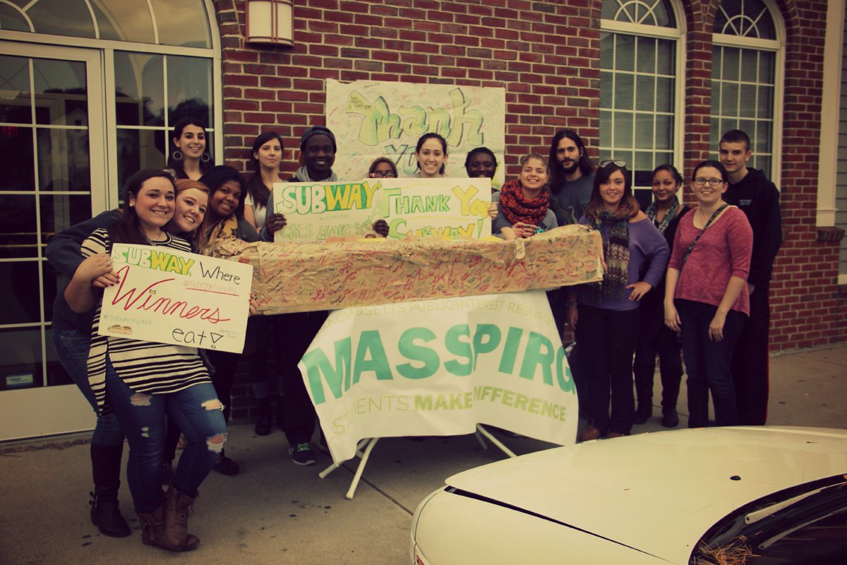 SalemMASSPIRG's tweet photo. Thank you @SUBWAY from #masspirgstudents @SalemState for switching to meat w/o antibiotics! #GoodJobSubway #SaveABX https://t.co/YPtFqt29Py