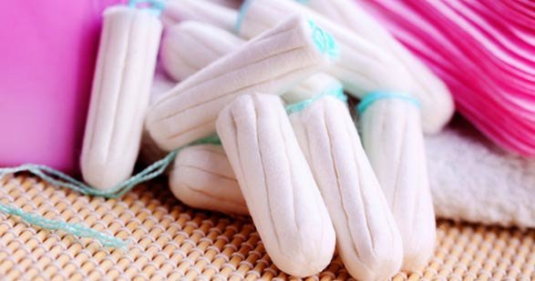 85% of Tampons Contain Monsanto's 'Cancer Causing' Glyphosate ecowatch.com/2015/10/26/cot…