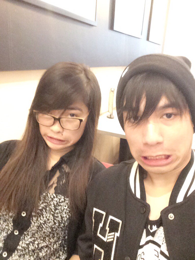 bdawolf17's tweet photo. Alam niyo na ngayon kung pano magselfie ang mga monggy.😂❤️ @Rejj12 https://t.co/ZIFDn6mKQr