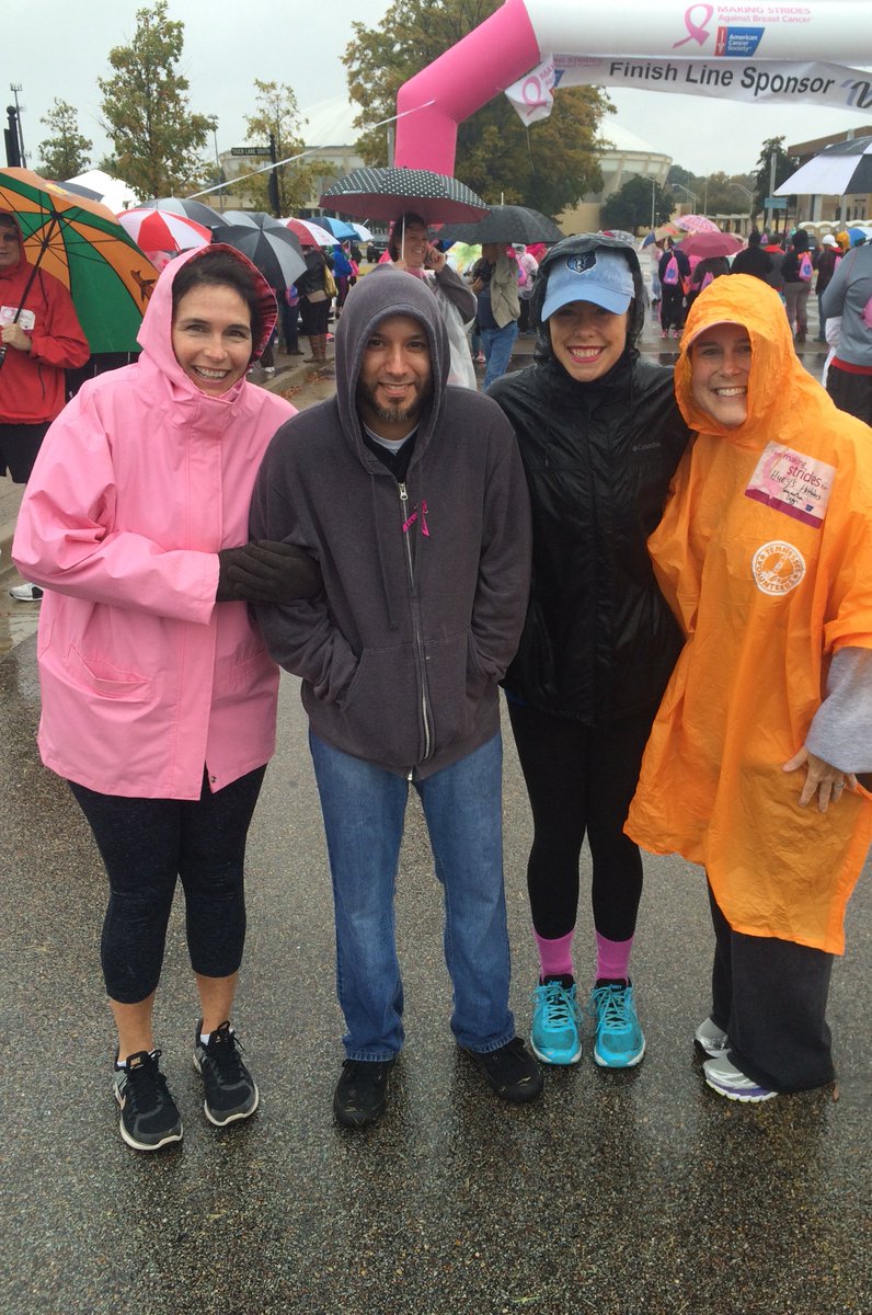 HueysRestaurant's tweet photo. It was a wet day, but @MSABCMemphis was still packed! Happy to always be a part of this event for @AmericanCancer! https://t.co/kT3pEyYvbr