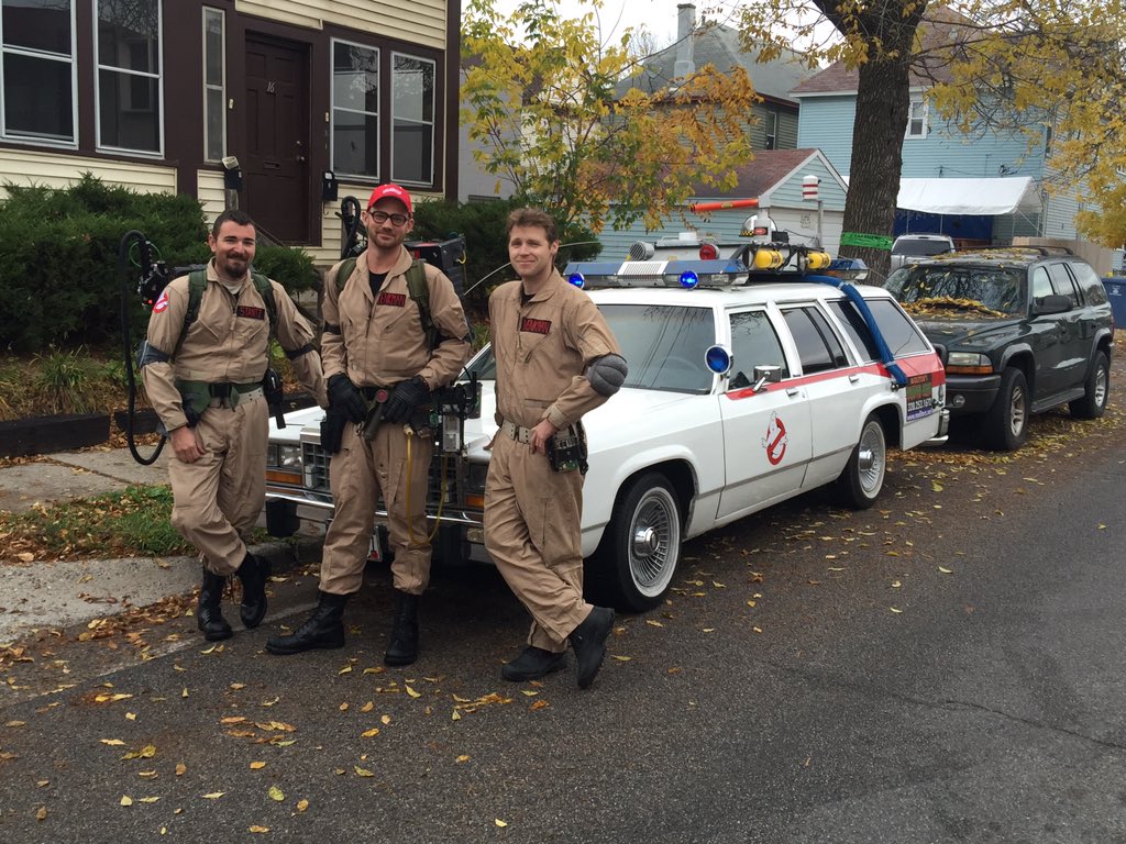 CitiesHitShow's tweet photo. Had MN Ghostbusters visit us today! @ChuckleDeeDum @rgatenby @ColleenJusticed @GhostbustersMN @aliveandsocial https://t.co/o62LiTEuVX