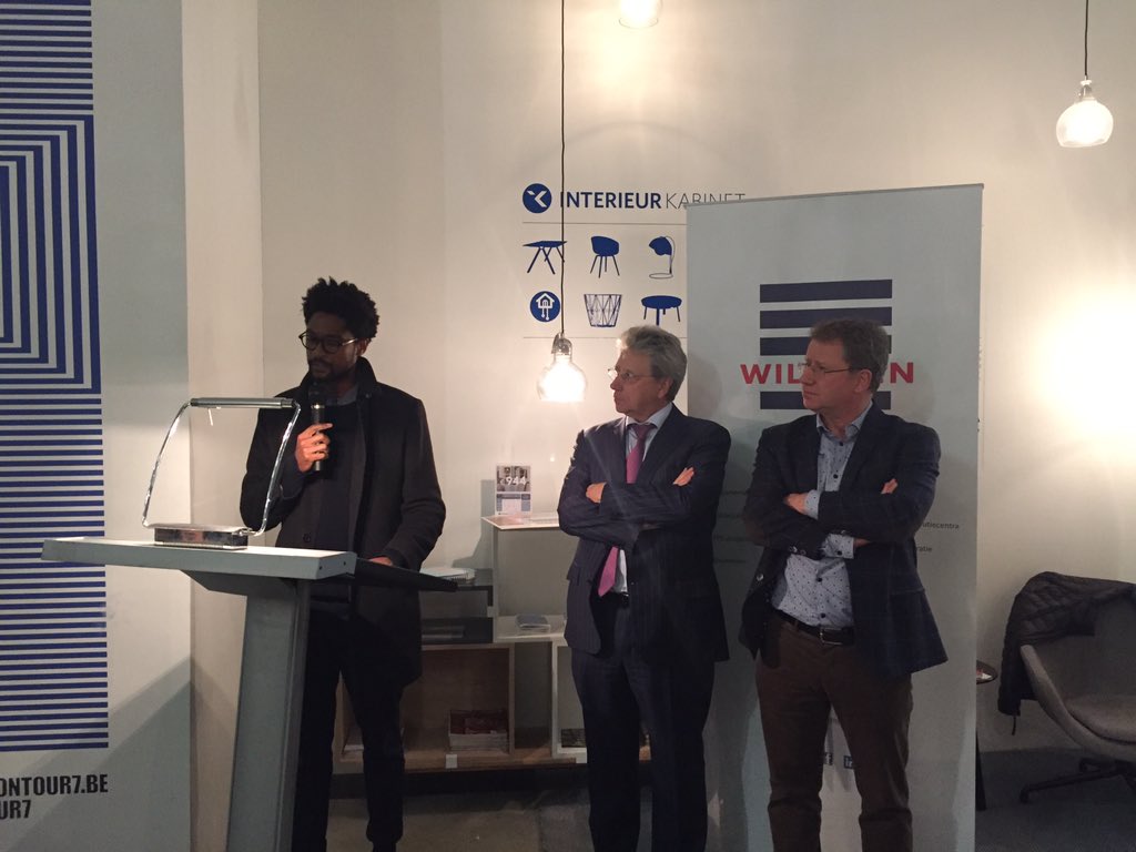 TomWillemen's tweet photo. Uitreiking eerste #cedricwillemen award aan beloftevolle videokunstenaar Nastio Mosquito #contour7 https://t.co/bodEmQbZLx