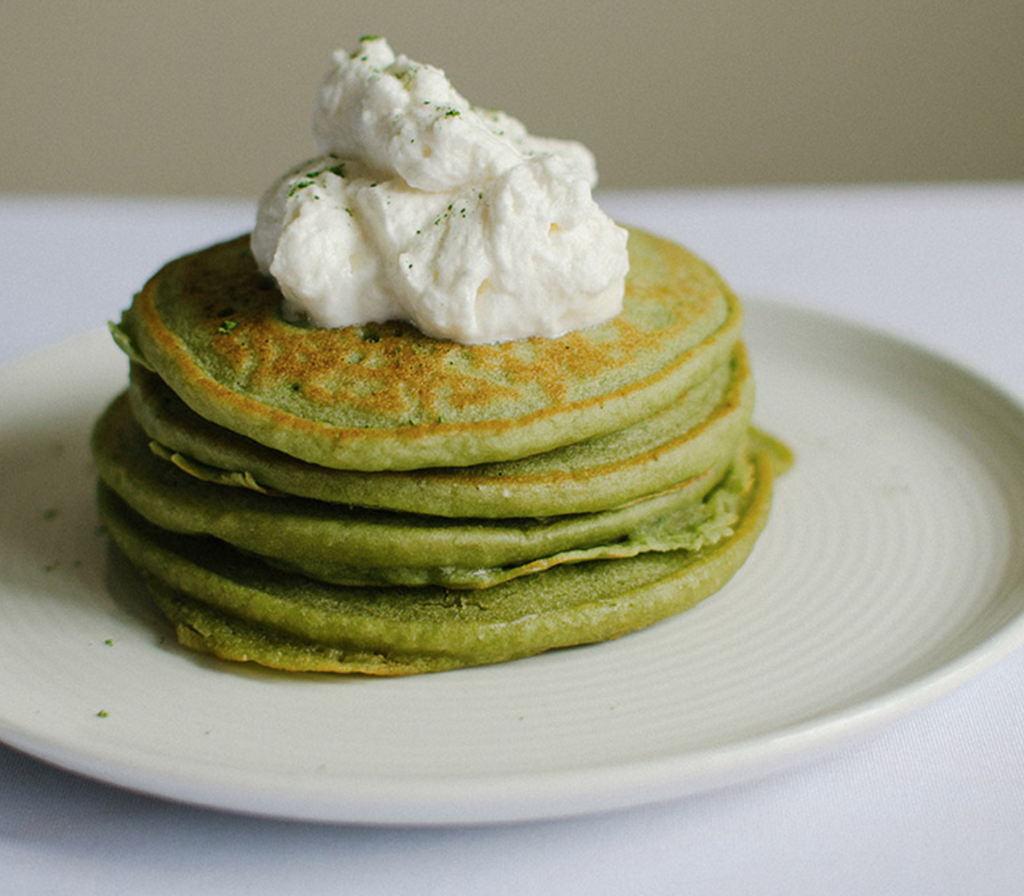 GreenTeahouseUS's tweet photo. Visit our blog for a delicious #matcha recipe! Green Tea Pancakes! #yummy #teacooking https://t.co/hOLgHLqkPJ https://t.co/qkoy6tuvtR