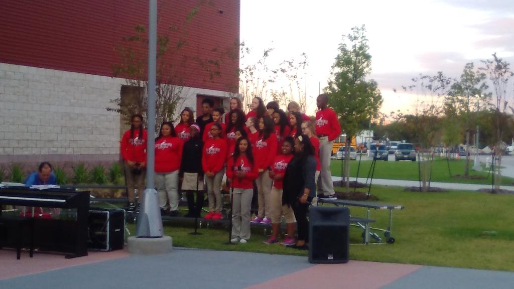 TAGonzales01's tweet photo. @lifemustangs "Outdoor Choir/Band Concert", enjoying the "Women's Chorus" of the Choir... https://t.co/By1HBOCElX