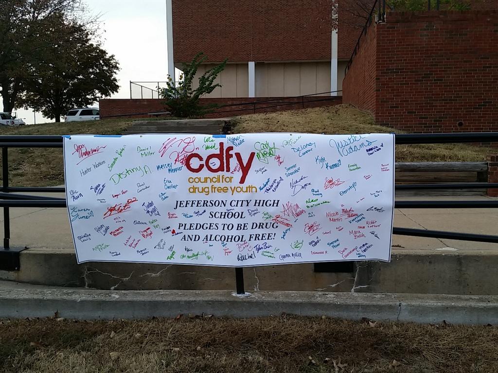 Cdfy On Twitter Come Sign Our Banner And Pledge To Be Drug Free