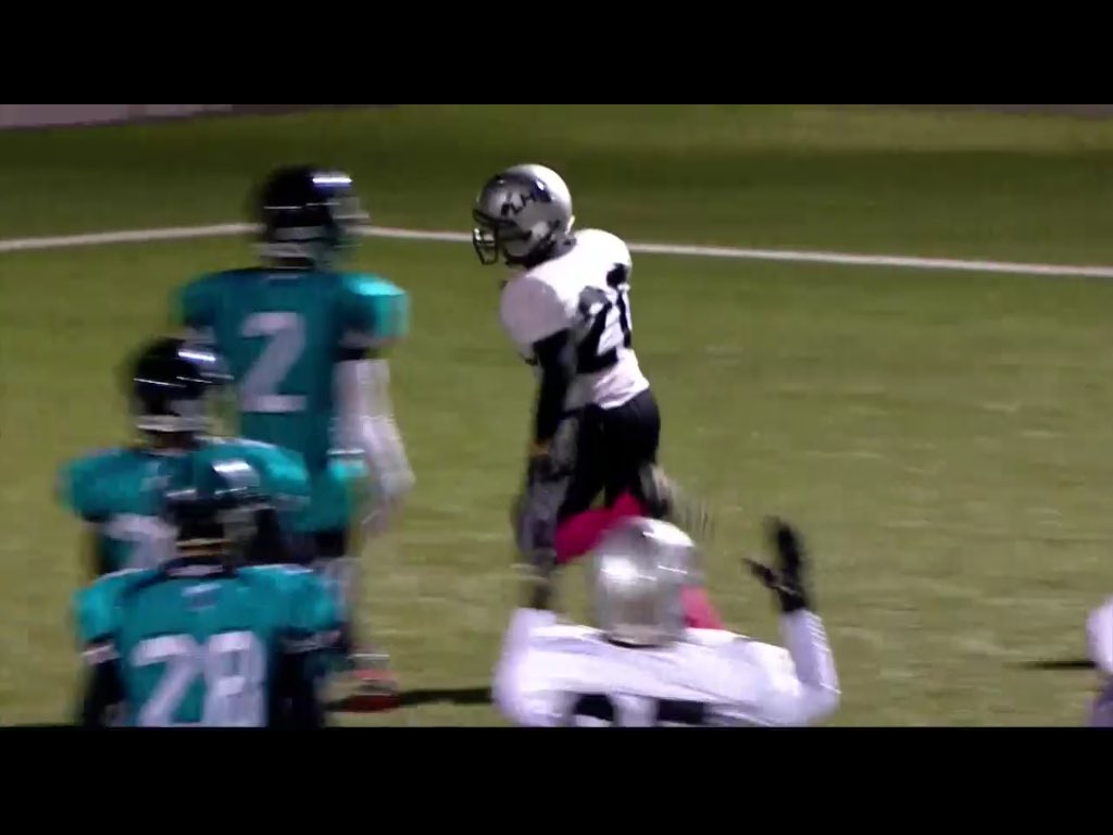 Eastlink's tweet photo. Half Time | NS High School Football | @LockviewHS 13 vs @auburn_eagles 8 | Eastlink TV 10, HD610 #NSSFF https://t.co/6obubEsmp6