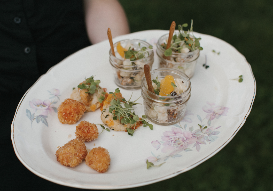 HeritagePrairie's tweet photo. Delicious #PassedApps for #MarriedMonday! Thanks for the photo @maestier https://t.co/UnAIRinpIR