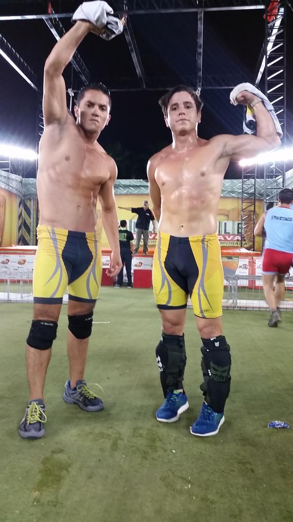 TCdeportesEC's tweet photo. ¡Wow! A base de esfuerzo, @balac7tc y @marioc7tc le dieron el primer triunfo al amarillo.

#MeEncantaCalle7 https://t.co/Y9SZBcx01w