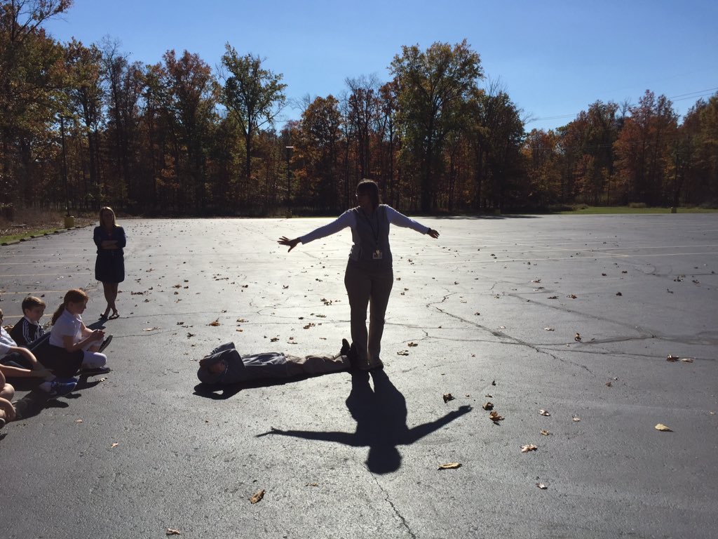 5thGradeSOI's tweet photo. Learning about the sun and shadows https://t.co/lUWe1Rph8h