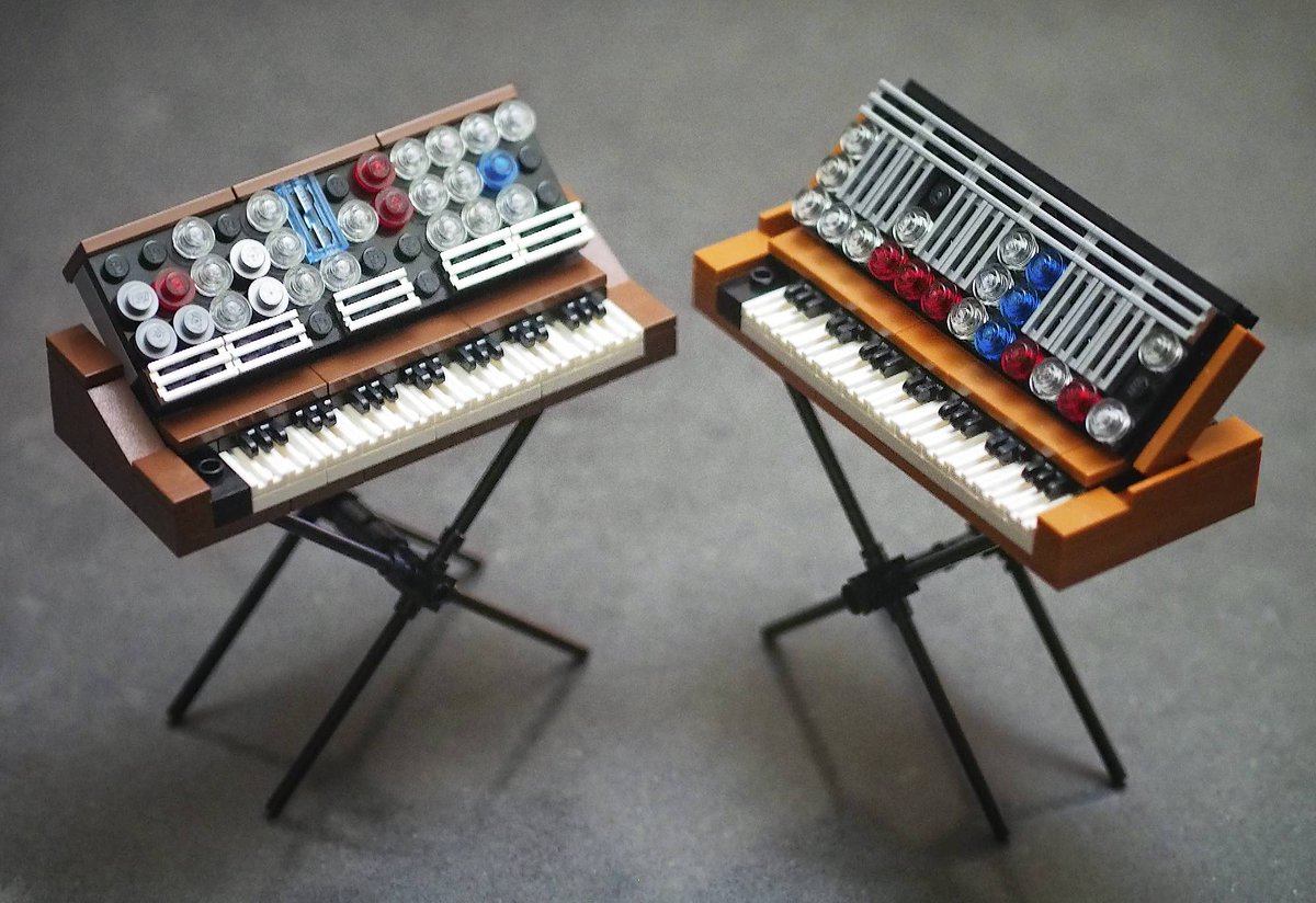 grobie's tweet photo. I made Mini LEGO Minimoogs. Say that 5 times fast. https://t.co/f7A7Zst4fD #synth #moog #lego https://t.co/0mnYA1ToXe