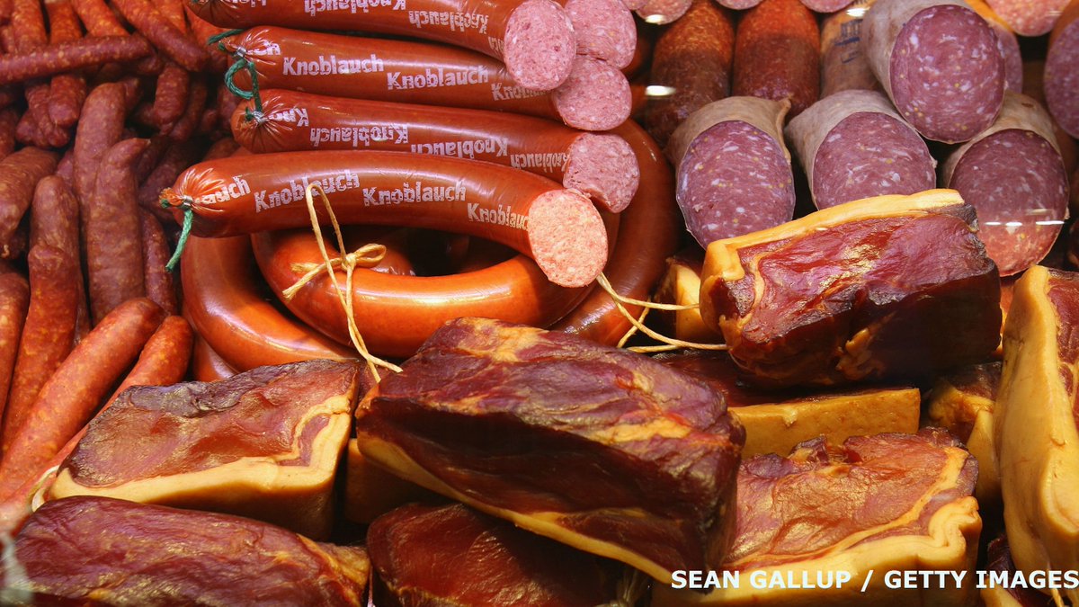 bbcworldservice's tweet photo. WHO: Processed meats do cause cancer. Dr Claire Knight of @CR_UK explains what we know 📻 https://t.co/WRGjPXZr2B https://t.co/gqbxZ8Oqw4