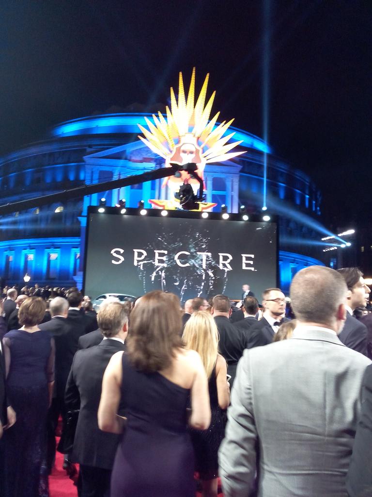 LukeNewberries's tweet photo. I am a fan of other people as well, so tonight I am here :) https://t.co/6BVCJ5lZ17