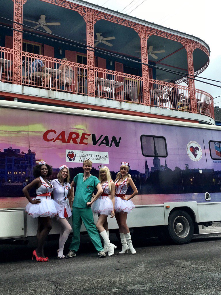 wellstowellness's tweet photo. Helllooooo nurse(s)! #shotsforshots #freeflushots #serviceindustry #nomaf #burlesque #musicians https://t.co/ELCeD6fABq
