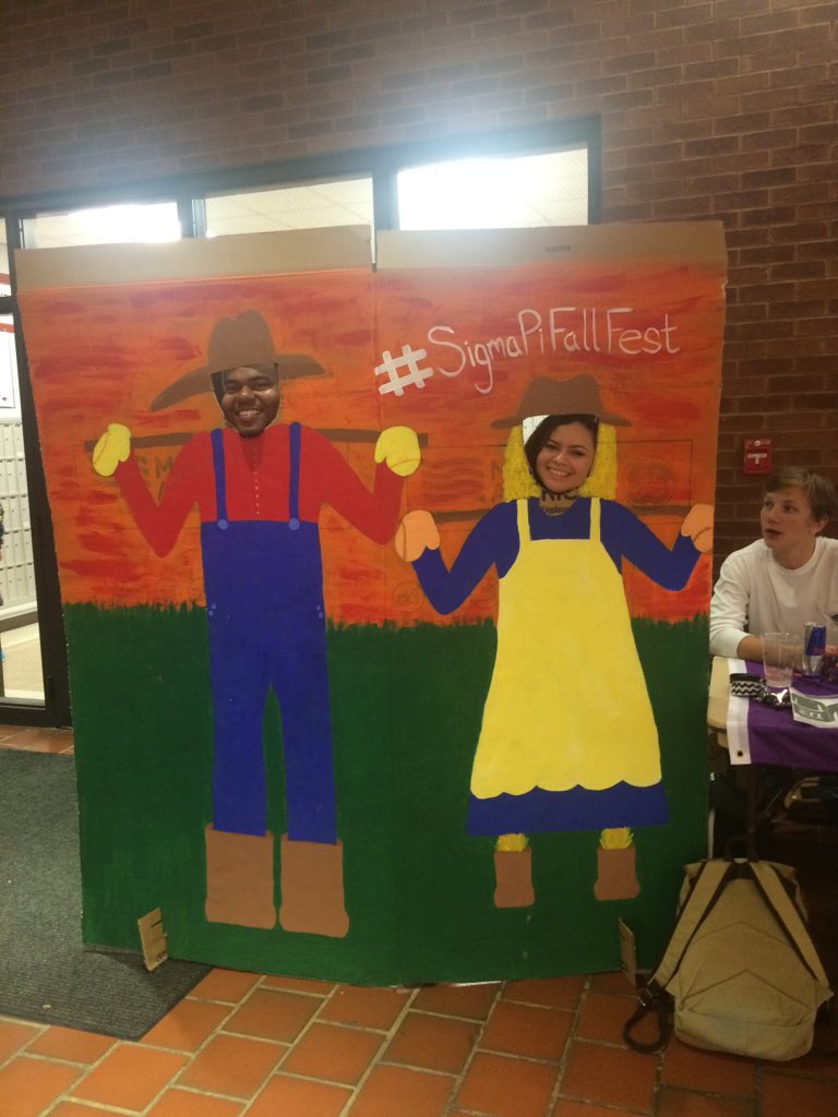 crperera95's tweet photo. #sigmapifallfest #kappadelta https://t.co/t2eANZTrGQ