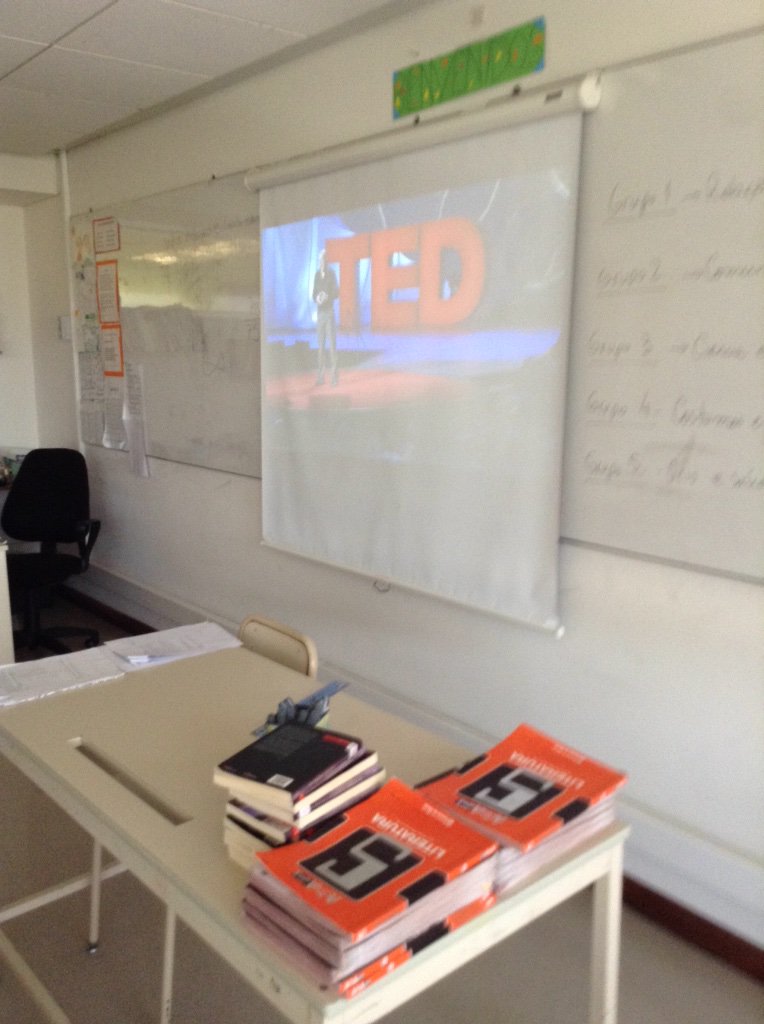 GeoffPeate's tweet photo. @TEDxAELincoln Lesson six!  How to use visuals in TED-Ed talk. https://t.co/EiW8j1k6ZG