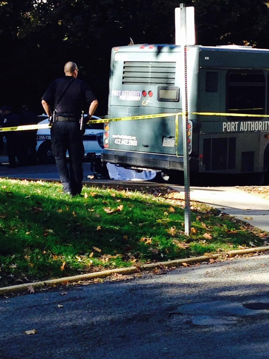 Bschackner's tweet image. Centre Ave. and Allequippa St. in Oakland where 2 pedestrians, one in wheelchair, hit by car and Port authority bus