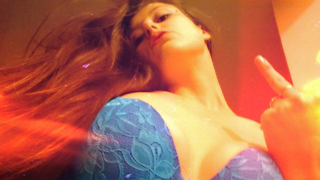 Chloe_Lovelock's tweet photo. #buymeagift #spoilme #worship #giftrocket #googlewallet #amazonGF - QueenChloeL@outlook.com #BECAUSEYOURSCUM! @RTpig https://t.co/x6GQ1MP8Gj
