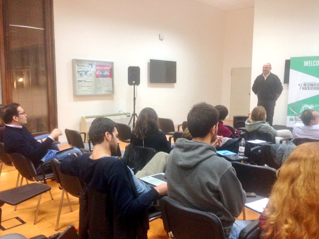 dolabschool's tweet photo. Il feedback di @KaraokeOne_app: ottima analisi ma parliamo bene del pricing e del pay per use! #dolabmktg https://t.co/goBFizphp2