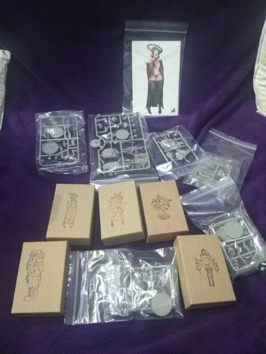40Katchou's tweet photo. Kingdom death Pinup https://t.co/gFf89RUikh https://t.co/x3LaFpDCtJ