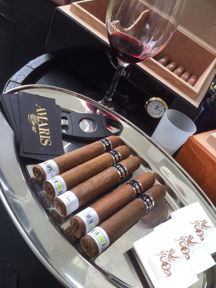 AmarisLounge's tweet photo. Así se vivió nuestra participación este fin de semana en DE LA VIÑA A LA COPA. @delavinaalacopa.
@LosDonesCigars. https://t.co/nlcZ8kjs6a