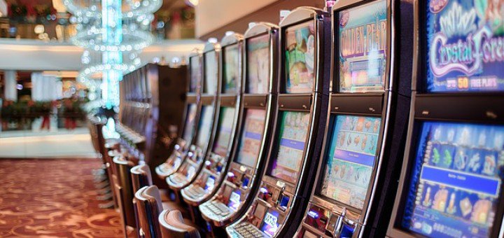 sciencenutshell's tweet photo. The effects of casino environment of decision-making.  https://t.co/qlLNAOyGuq https://t.co/3FqckFqcmJ