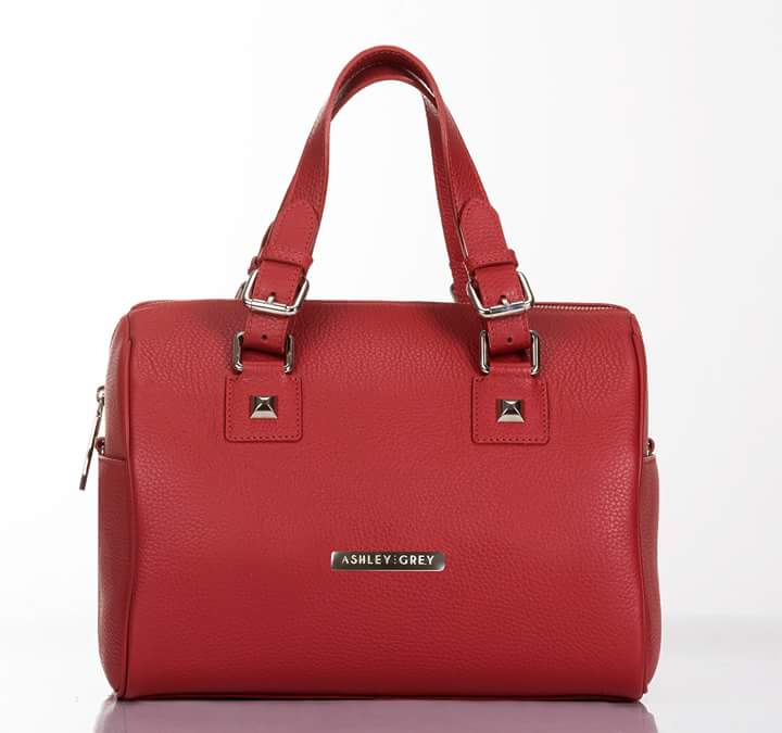 AshleyGreyAR's tweet photo. @AshleyGreyAR #fashion #style #streetstyle #womensfashion #womensstyle #lujoar #bags #objetodedeseo https://t.co/87WVHHtO0W
