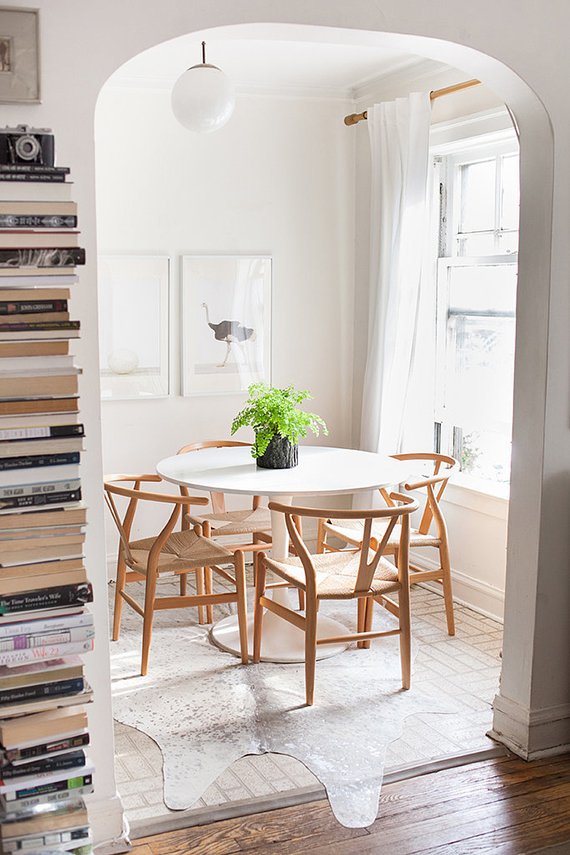 tam_wim's tweet photo. RT @rugsdirect: 5 ways to add life to your rug: https://t.co/GDhWFgX6bE #rugtips #rug #homedecor https://t.co/Hhrv2u75tA