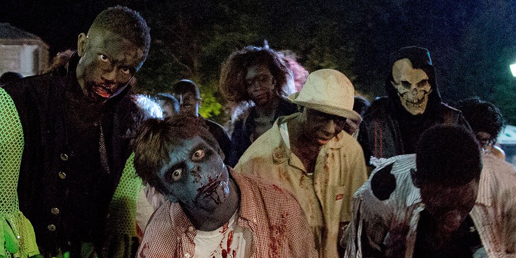 SFGreat_America's tweet photo. The end is near. Only 1 weekend left of #FrightFest. #TryNotToScream. Save w/Coke: https://t.co/KhgexIrW4P https://t.co/HXuT4k5LkS