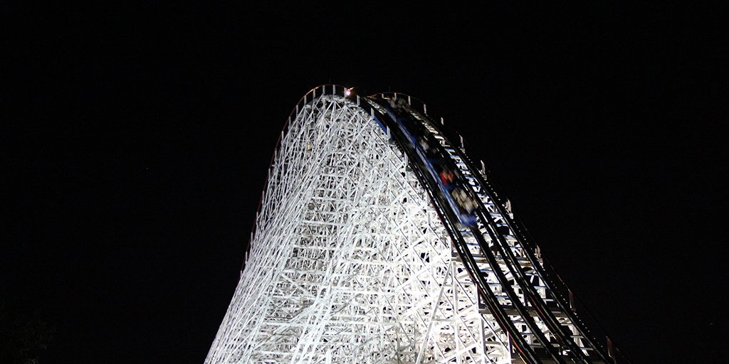 SFGreat_America's tweet photo. The end is near. Only 1 weekend left of #FrightFest. #TryNotToScream. Save w/Coke: https://t.co/KhgexIrW4P https://t.co/HXuT4k5LkS