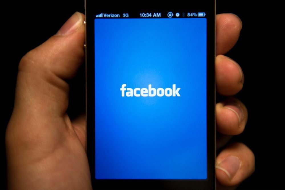 iPhoneTeam's tweet image. Facebook is fixing its iPhone app so it doesn't use so much battery