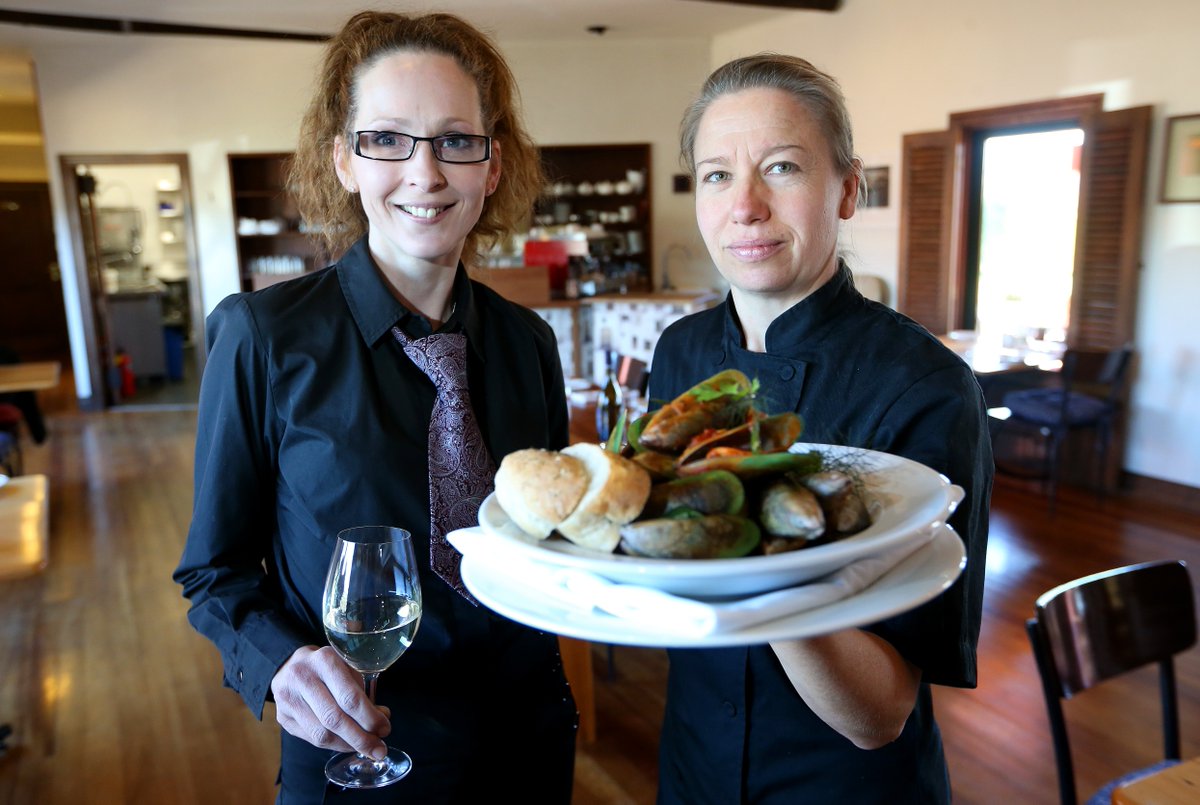 MarlboroughMEX's tweet photo. Fantastic to see @HighfieldWinery restaurant has reopened https://t.co/2ikeFqmh5m https://t.co/K1ovPcdMce