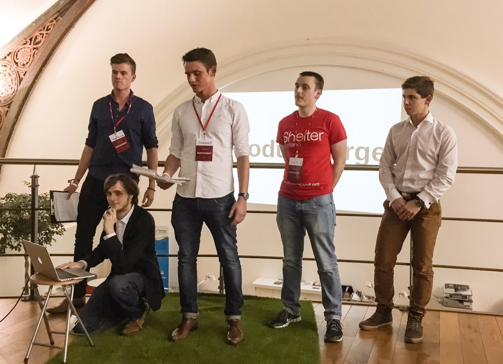 Gina_Wilson_'s tweet photo. 4 teams - 4 ideas - 4 pitches @ProductForge the judging is underway! #ProductForge4 https://t.co/SgUXzyyZfx